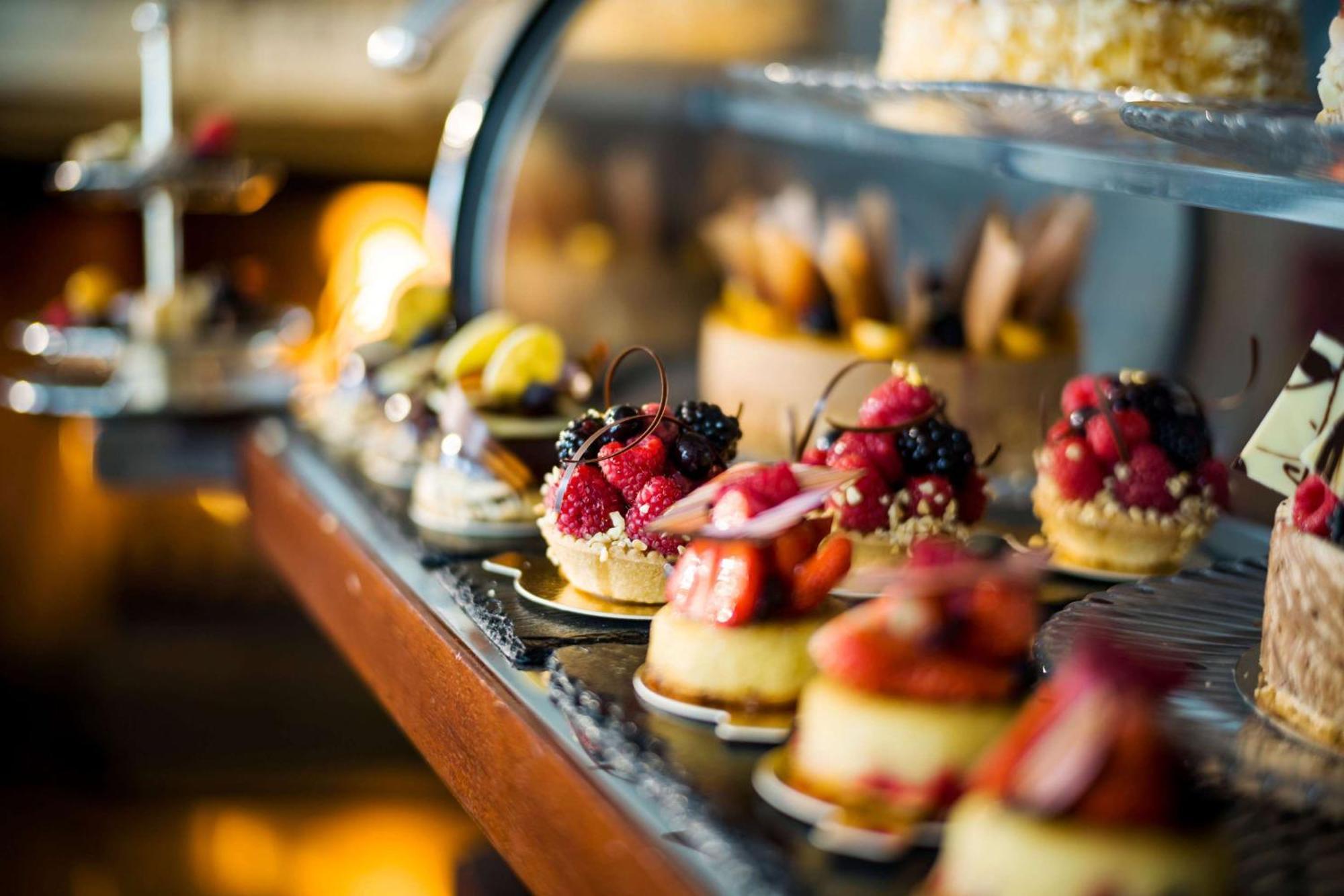 Parkhotel Bremen - Ein Mitglied Der Hommage Luxury Hotels Collection Exterior foto Pastries at a pastry shop