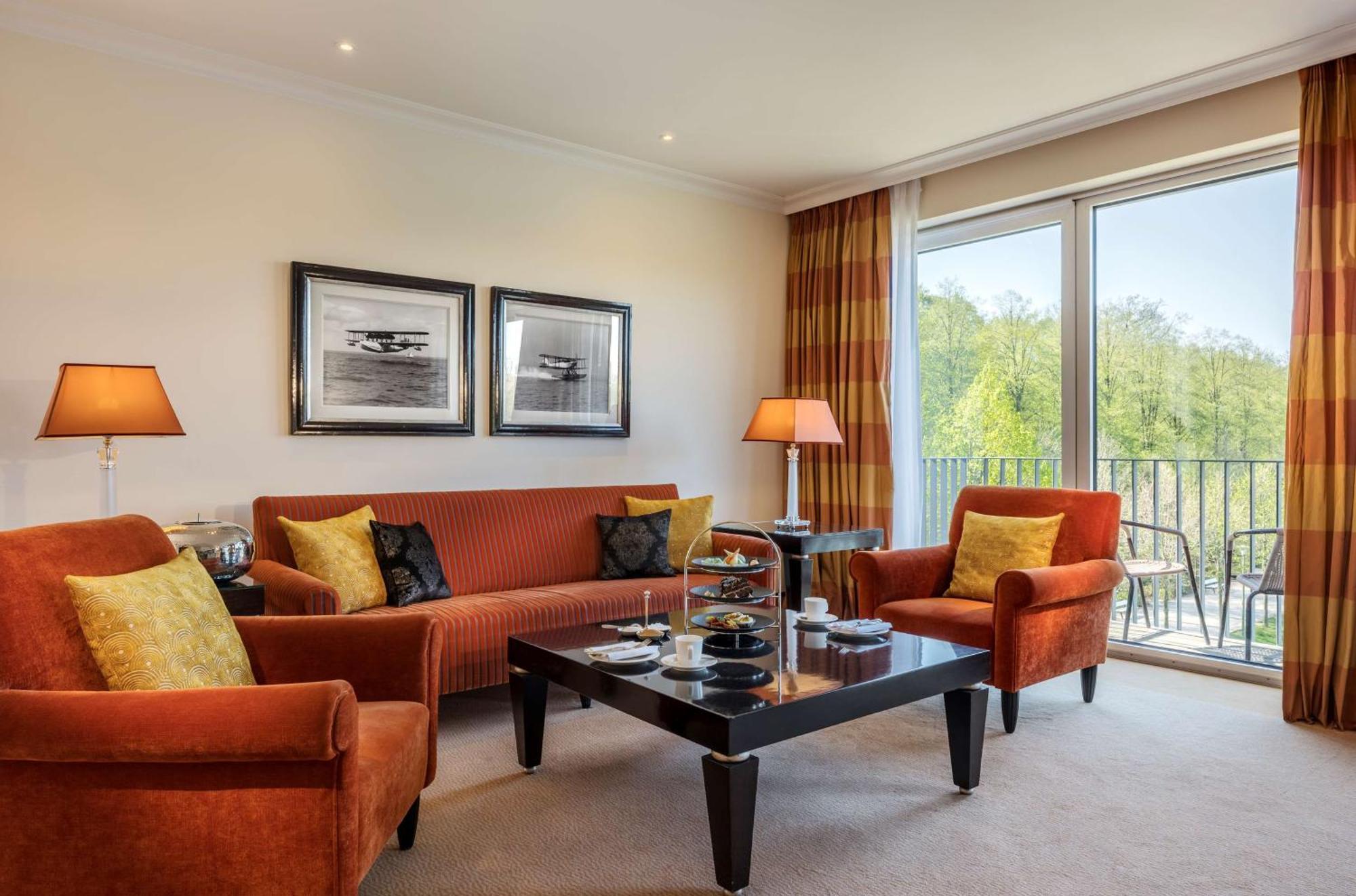 Parkhotel Bremen - Ein Mitglied Der Hommage Luxury Hotels Collection Exterior foto A living room at the InterContinental Berlin